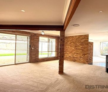 3 BEDROOM FAMILY HOME - Near Kirra Beach ! - Photo 2