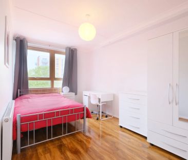 Denchworth House – Room 2 - Photo 2