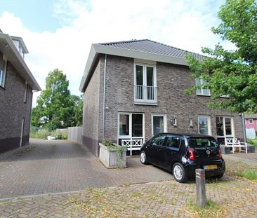 (twee onder een kap) Gezinswoning Dorpstraat 14 Heumen - Photo 1