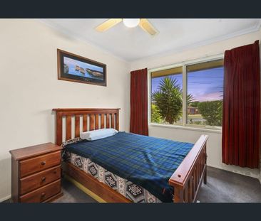 Original Family Home In Amazing Condition - Photo 6