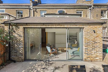 3 bedroom terraced house to rent - Photo 5