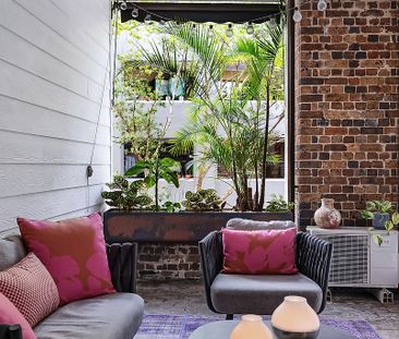 Chic warehouse conversion in the heart of Chippendale - Photo 3