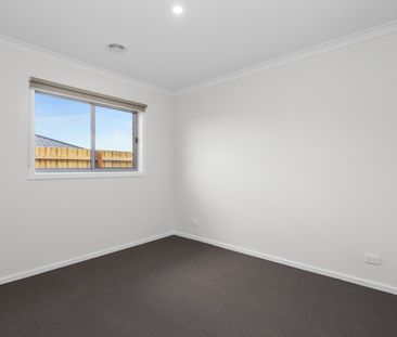 31 Romulea Circuit, Diggers Rest VIC 3427 - Photo 6