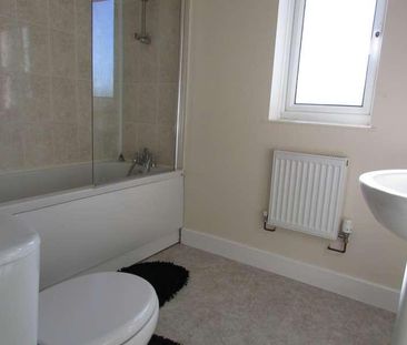 Oundle Road, Woodston, PE2 - Photo 1