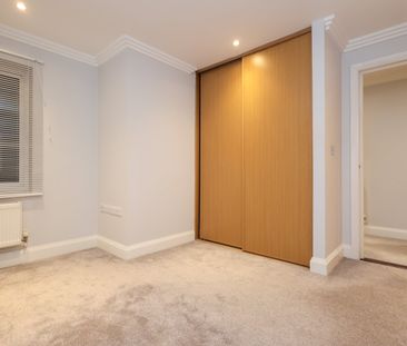 2 bed flat to rent in Peninsula Heights, 27 Bessborough Road, BH13 - Photo 6