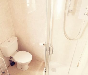 5 bedroom house to rent - Photo 2