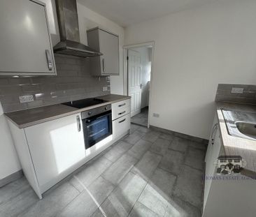 3 bedroom terraced house to rent - Photo 6