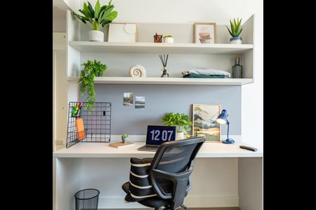 Studio Flat, King William Street, M50 - Photo 3