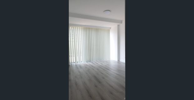 "WHAT A GEM"....IMMACULATELY RENOVATED, THIS RESORT STYLE MOD. 2 BED, 2 BATH AND LOCK-UP GARAGE APARTMENT. - Photo 1