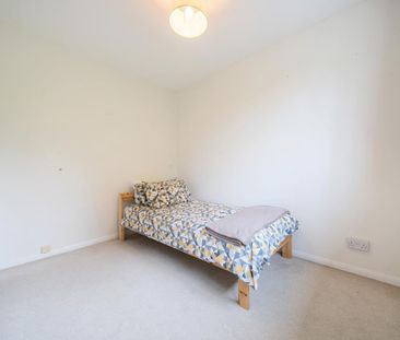2 bedroom maisonette to rent - Photo 4