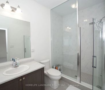 Condo Townhouse For Lease | N9246880 - Photo 2