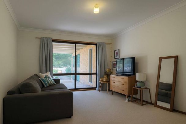 Spacious 3 Bedroom Home With Stunning Views - Photo 1