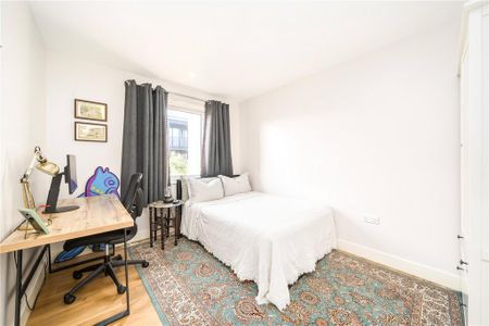 3 bedroom apartment to rent - Photo 5