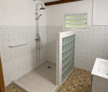 Location Maison 3 pièces 97m² DESHAIES 97126 - Photo 1