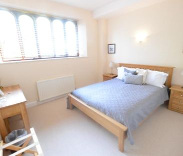 3 bedroom apartment to rent - Photo 4