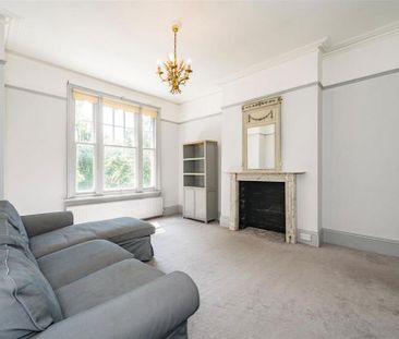 3 bedroom flat to rent - Photo 1