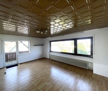 Helle 3-Zimmer-Wohnung mit Balkon und Garage - Foto 1