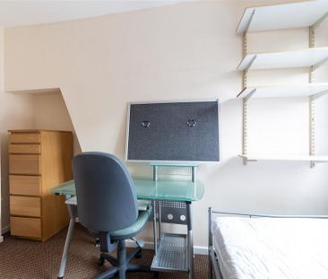 3 bedroom apartment to rent - Photo 3