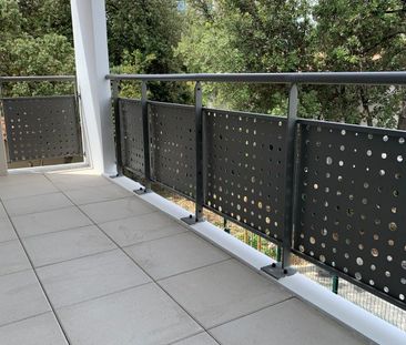 Location Appartement 2 pièces 46m² LES ANGLES 30133 - Photo 6