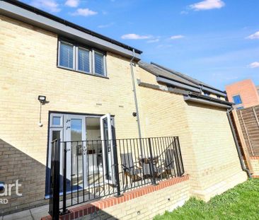 3 bedroom semi-detached house to rent - Photo 1