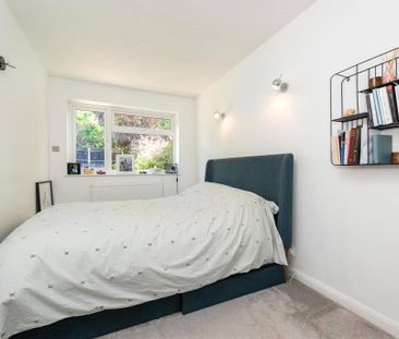 Marlborough Drive, Weybridge, KT13 - Photo 5