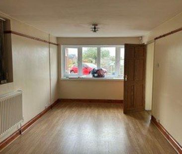 5 bedroom house to rent - Photo 2