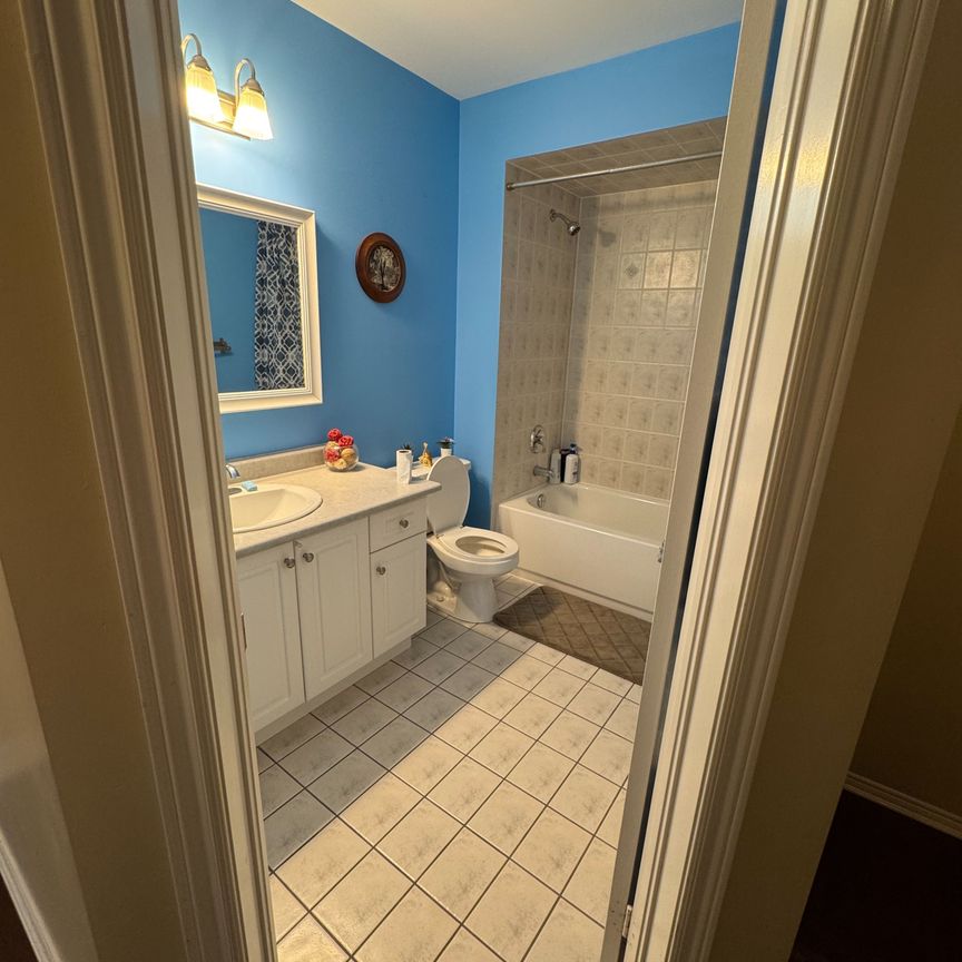 For Lease - 659 Garden Walk Unit# Upper, Mississauga, Ontario - Photo 1