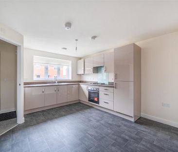 2 bedroom semi-detached house to rent - Photo 6