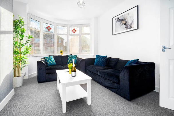 3 bedroom townhouse to rent - Photo 1