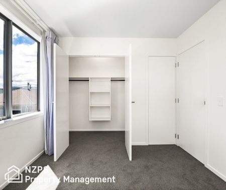 208 B Surrey Street, Saint Clair - Photo 3