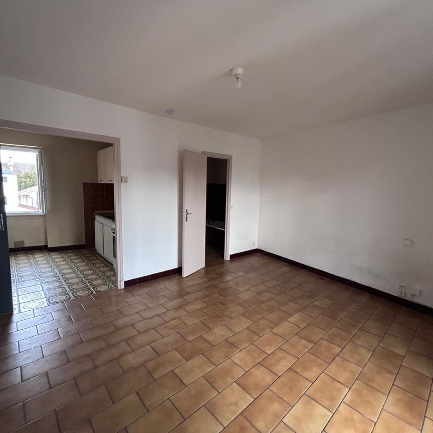 Location Appartement 1 pièce 30m² SOUILLAC 46200 - Photo 1