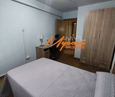 Piso de alquiler en Centro - Photo 3