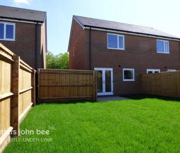 2 bedroom semi-detached house to rent - Photo 3