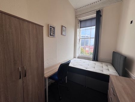 Room in a Shared House, Lower Park Row, BS1 - Photo 4