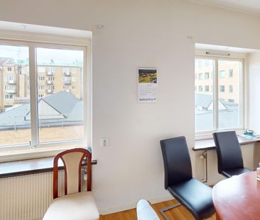 Trollgatan, Trollhättan - Photo 1