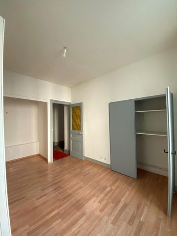 Appartement 3 pièces à louer St Étienne - 42000 / Réf: 943 - Photo 2