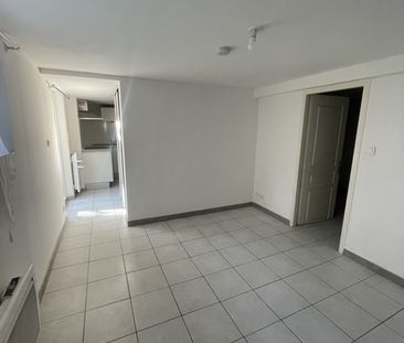 Location Appartement 1 pièce 29m² ORLEANS 45000 - Photo 4