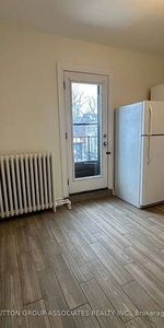 LITTLE ITALY LIFESTYLE 1 BED UPPER LEVEL WITH W/O DECK - Photo 4