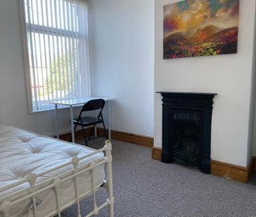 4 Bed Student Accommodation - Photo 4