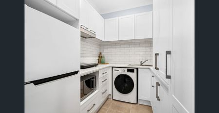 Furnished - Secure One Bedroom Unit - Utilities Included - Photo 2