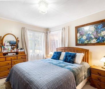 Spacious Family Home in the Heart of Wainuiomata! - Photo 6