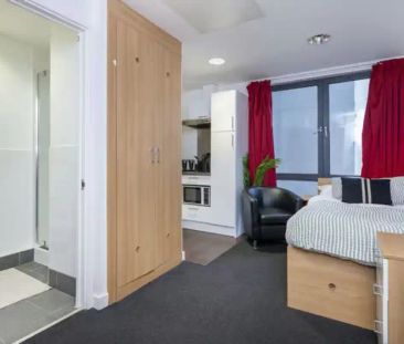 Standard Studio - Photo 6