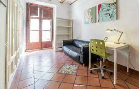 Carrer de les Danses, Valencia, Valencian Community 46001 - Photo 2