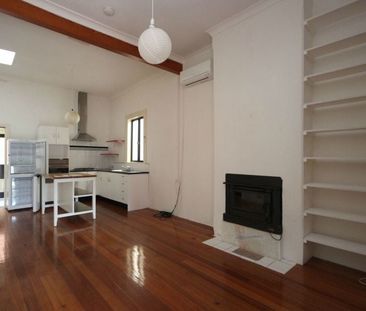 Cute honely cottage! - Photo 1