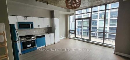Lofts 399 , #618 - Photo 3