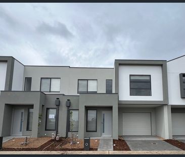17 Illustration Avenue, Mambourin, Vic 3024 - Photo 2