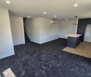 Stylish townhouse, great location coming soon - Photo 3