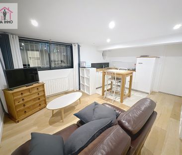 Location Appartement 2 pièces 31m² LYON 8ème - Photo 2