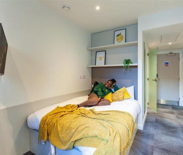 1 bedroom in a flat share to rent - Photo 3