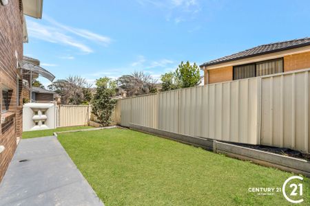 Immaculate Double Storey Townhouse - Photo 2